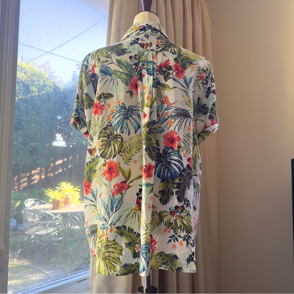 Disney Tommy Bahama Jungle Jubilee Camp Shirt Medium - Picture 7 of 13